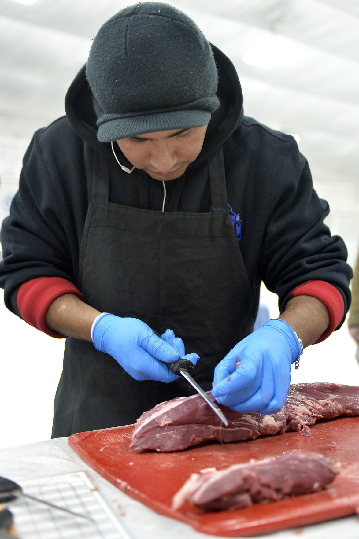 MEET CUTTING CONTEST